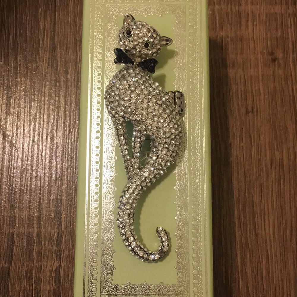 Cat-Shaped Ring